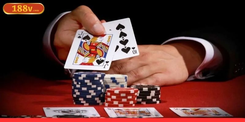 Quan sát đối thủ trước khi cược